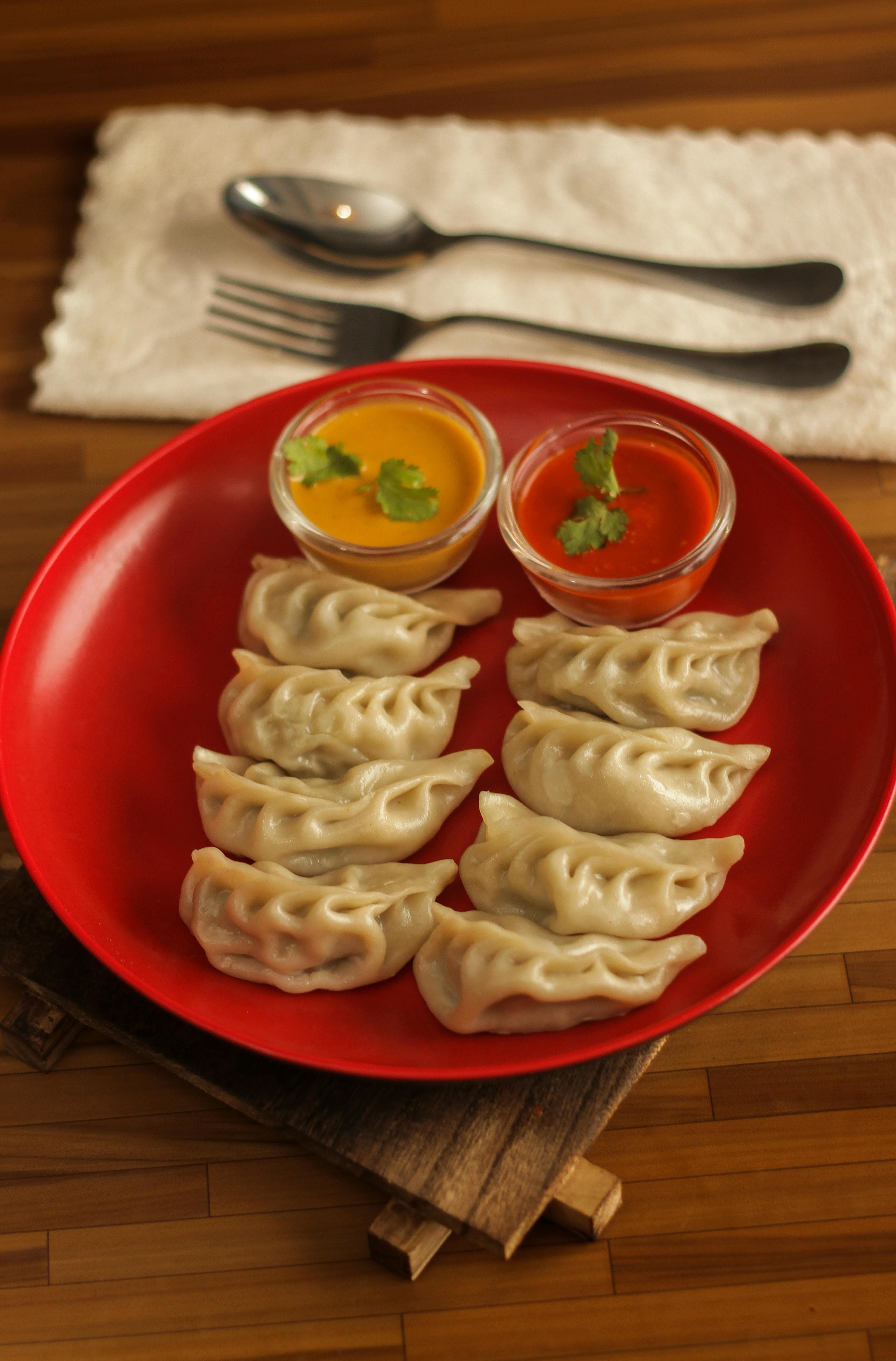 Bota Momo, Boudha